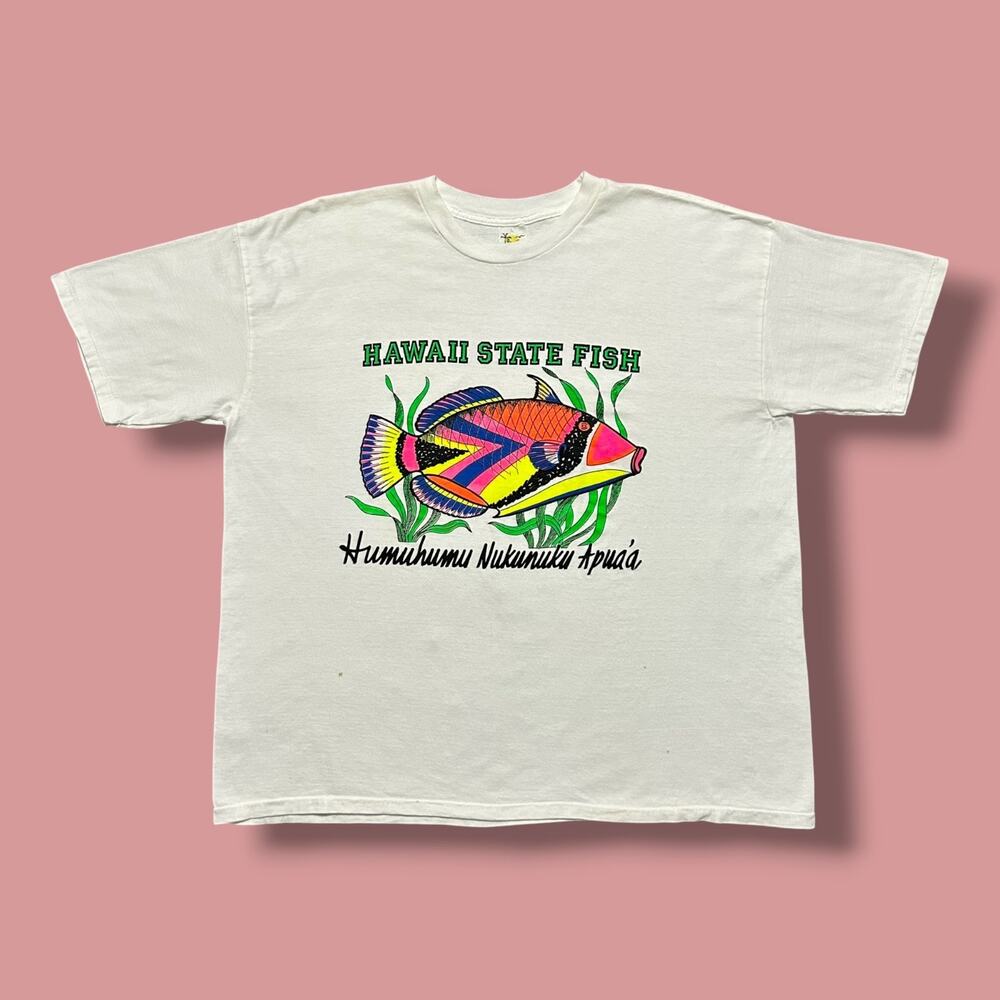 Vintage Hawaii Shirt State Fish Graphic Tee 80s 90s White Colorful Print Boxy
